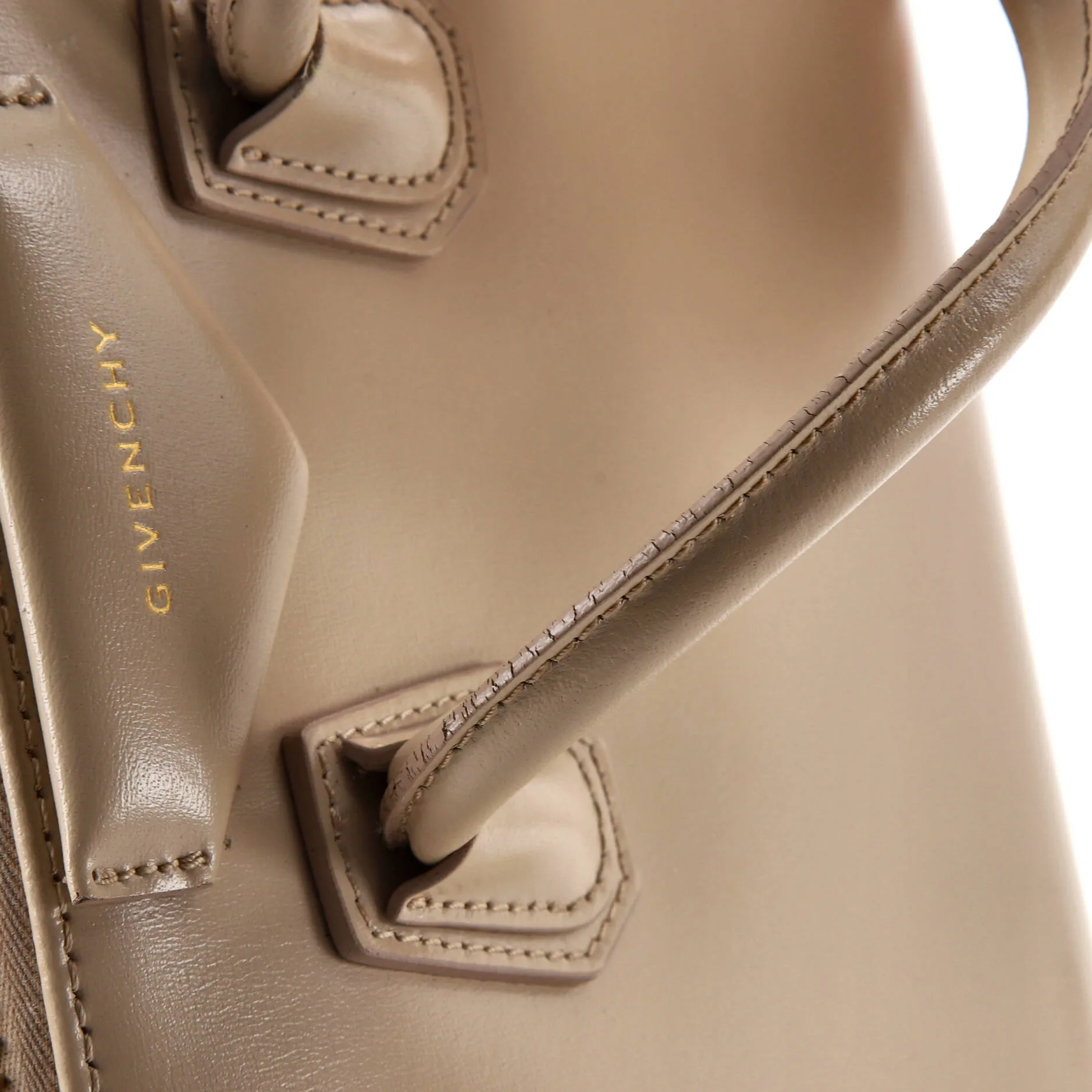 Antigona Bag Glazed Leather Mini