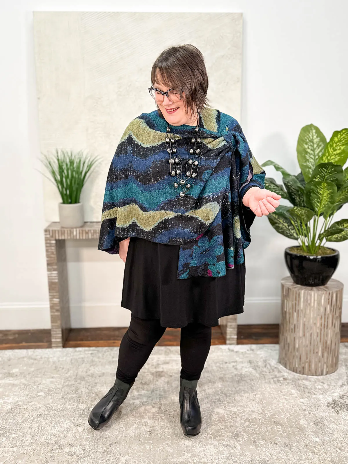 Cashmere Reversible Buckle Shawl, Large Flower Black Multi