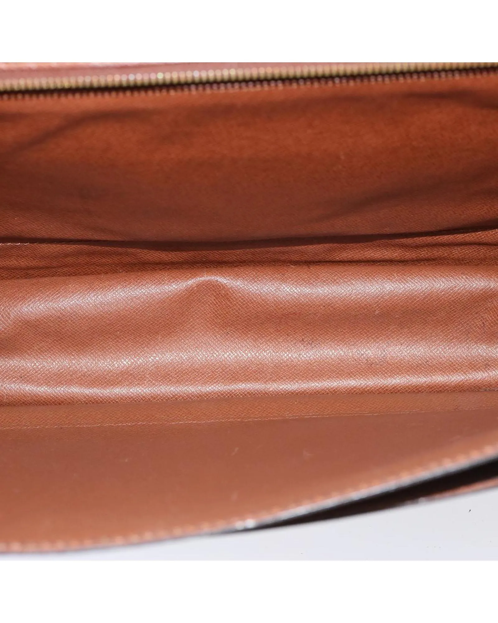 LOUIS VUITTON Executive Monogram Canvas Briefcase Brown