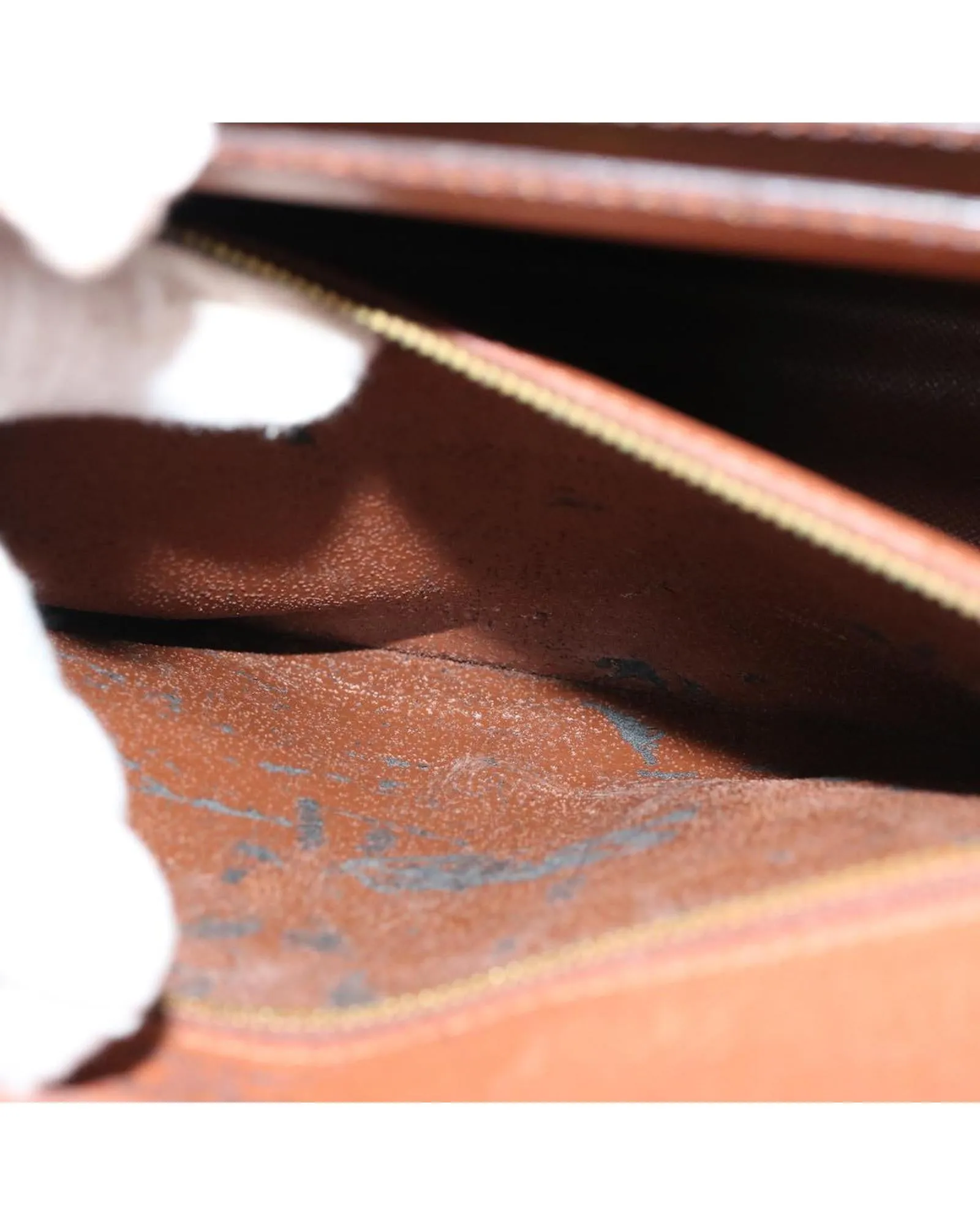 LOUIS VUITTON Executive Monogram Canvas Briefcase Brown