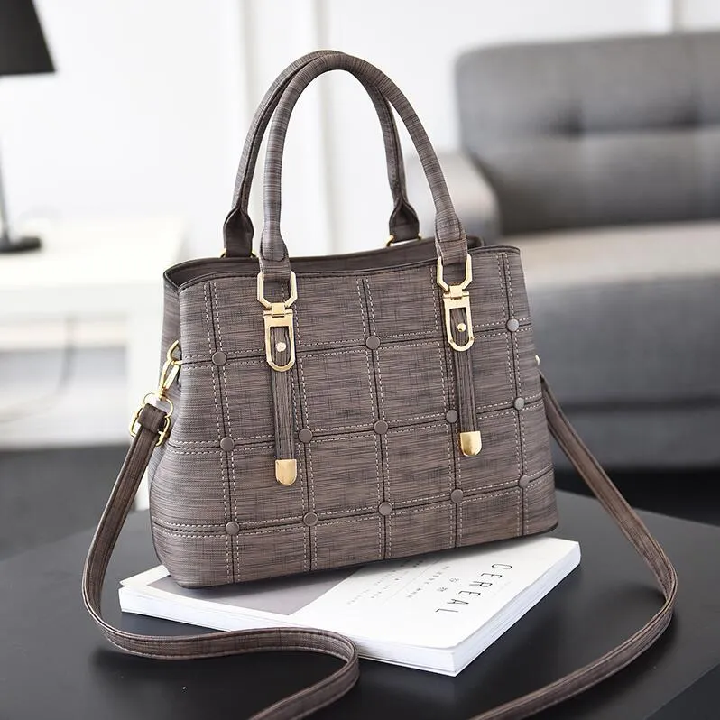PU Leather Large Capacity Woman Handbag Grid Shoulder Bag Fashion Casual Luxury Designer Crossbody Bag Ladies Purse Bag Mama Bag