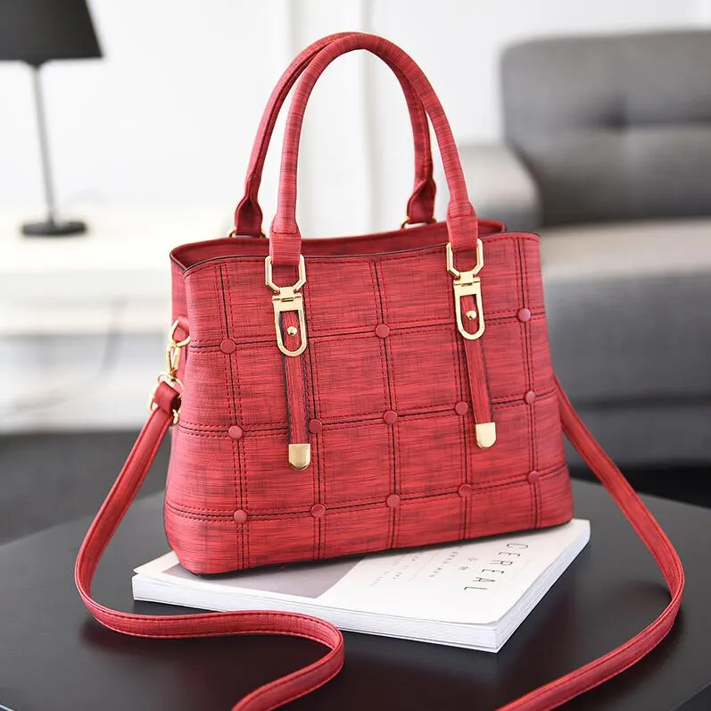 PU Leather Large Capacity Woman Handbag Grid Shoulder Bag Fashion Casual Luxury Designer Crossbody Bag Ladies Purse Bag Mama Bag